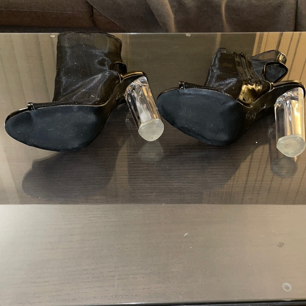 Heels - Picture 4 of 11